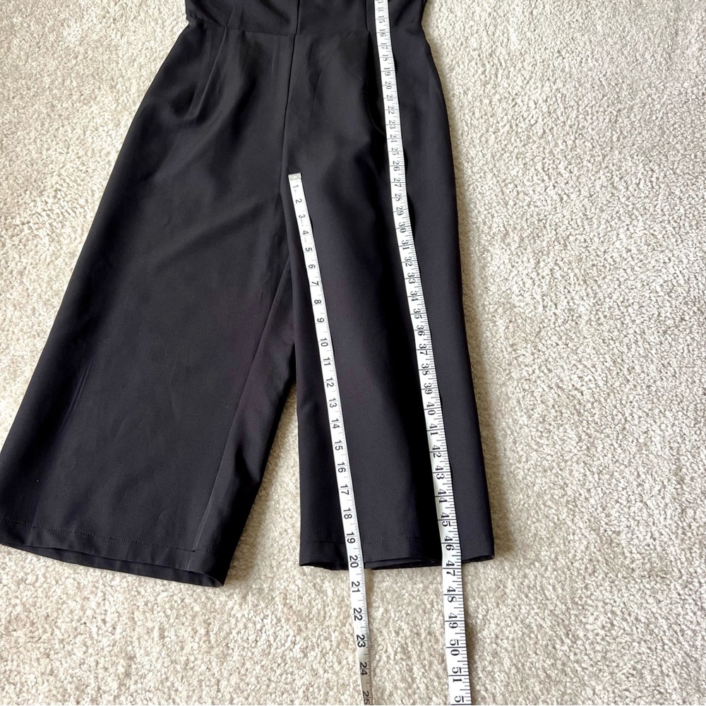 FRANCESCA’S Miami Ruffled Cold Shoulder Capri Jumpsuit—SZ. Small - Picture 8 of 13